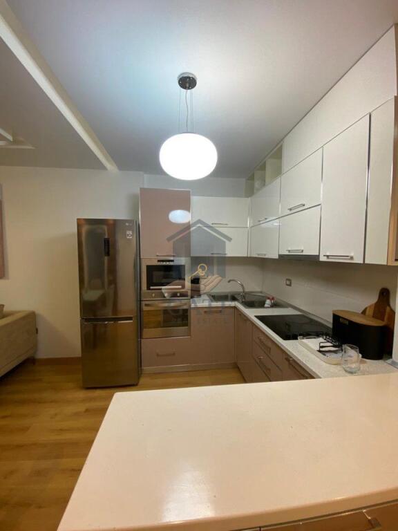 Shitet super apartament 2+1 – Pranë Muzeumit, Durrës