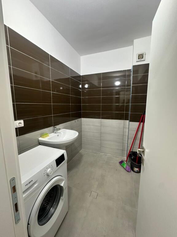 Apartment 2+1, Don Bosko!