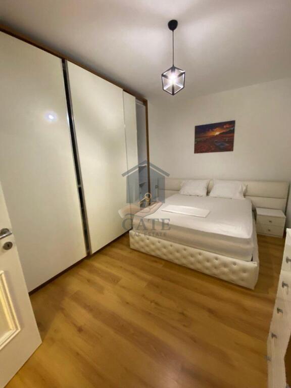 Shitet super apartament 2+1 – Pranë Muzeumit, Durrës