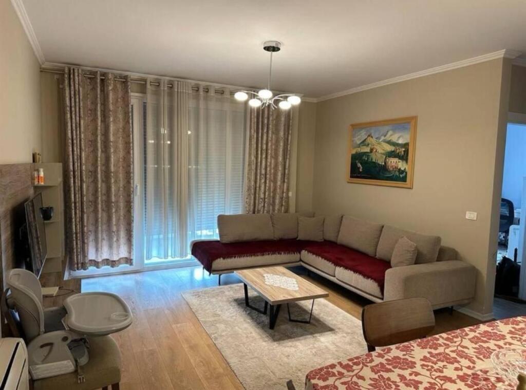 🏢Ne zonen e Don Boskos,Kompleksi Fiore Di Bosco jepet me qera apartament 2+1+2,i mobiluar.800EURO