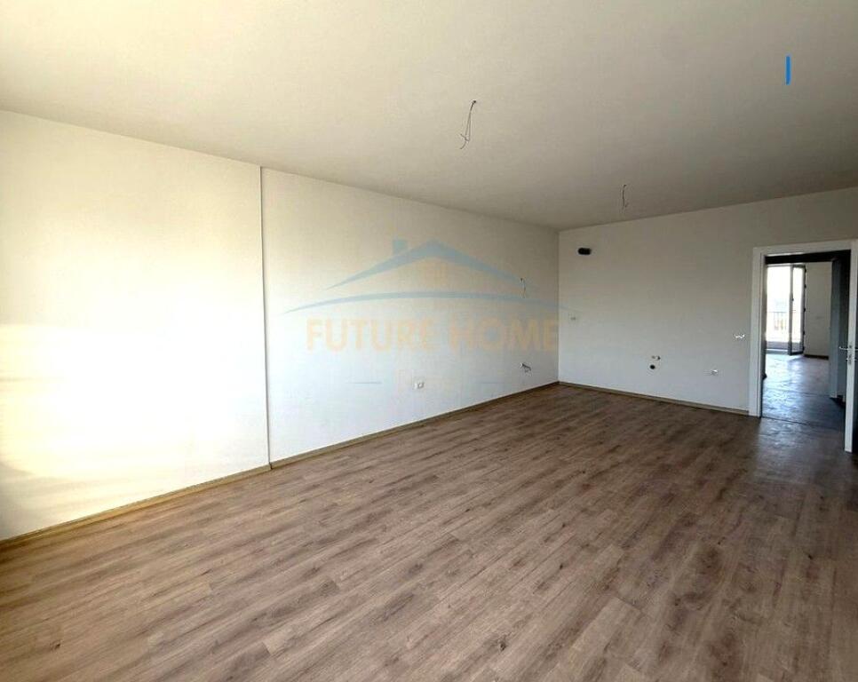 Apartament 2+1 , Univers City , Tirane (Per shitje)