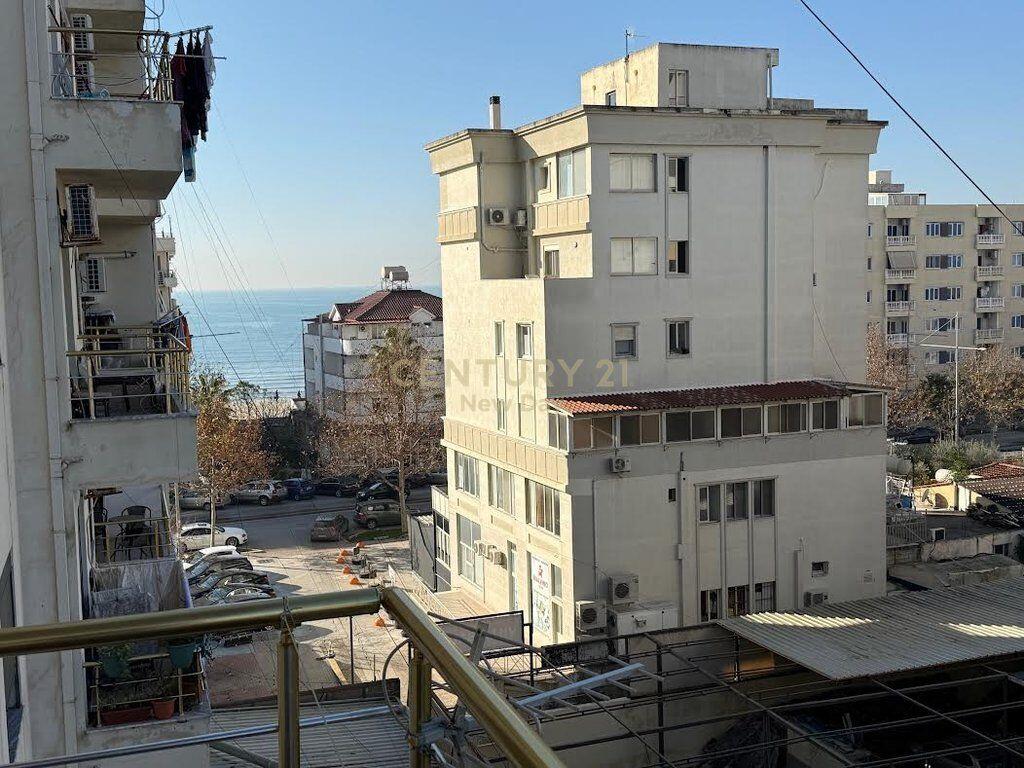 Apartament 1+1 në shitje në Plazh, Durrës, te Rrota e Kuqe 117,000 € Sip. Totale  62m2