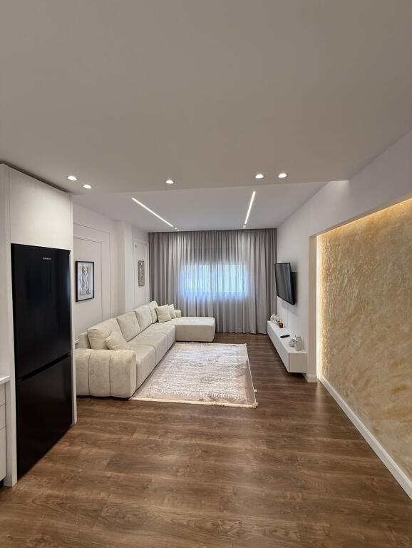 Shitet: Apartament 1+1 Yzberisht, Nela 6