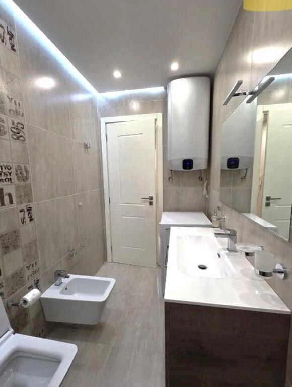 Qera,Apartament 1+1 tek Ish Parku i Autobuzave, Tirane.