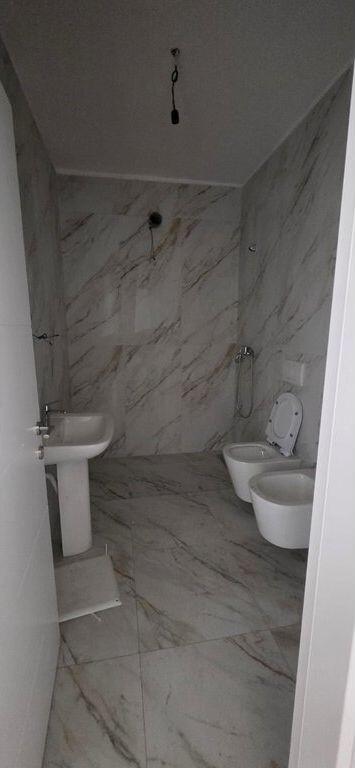 Bulevardi i RI, Shitet Apartament 2+1+2!