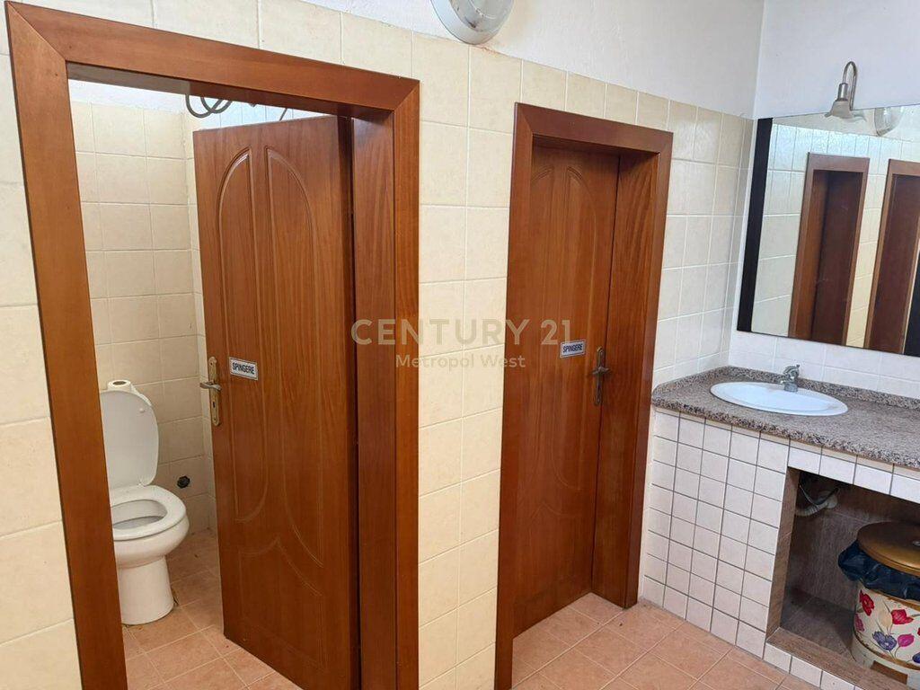 Godine multifunksionale per shitje ne Xhafzotaj - Durres!