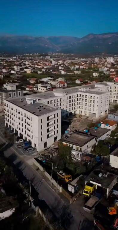 SHITET APARTAMENT 2+1 KAMEZ 8,200,000 LEKE