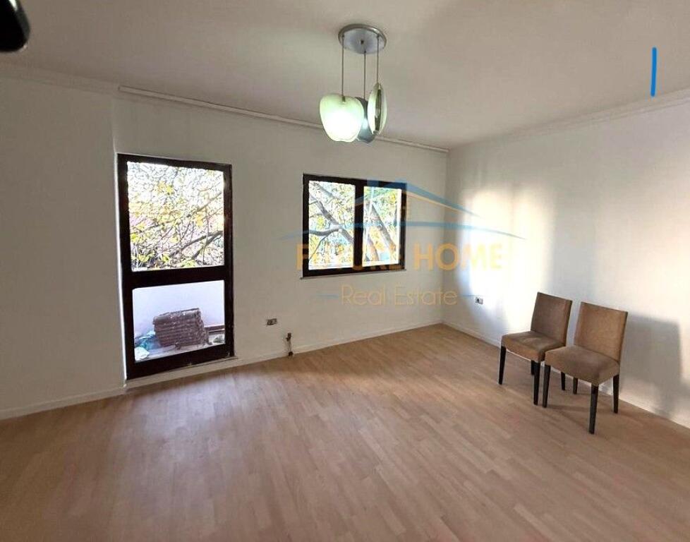Shitet, Apartament 2+1, Rruga e Dibres, Tirane