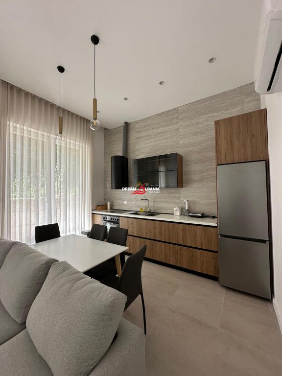 Shitet apartament 1+1 Tek Kopshti Zoologjik, prane rruges Euard Mano (ID 41111196)