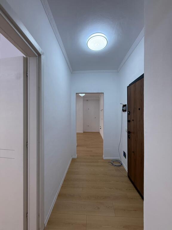 🏘️Shitet Apartament 2+1+bllk 📍Fresk, Rruga e Thesarit 📐Sip. Totale 74.8m2💶 Çmimi : 112.000€ 🏢Kati i 3, me ashensor 📄Me Hipoteke