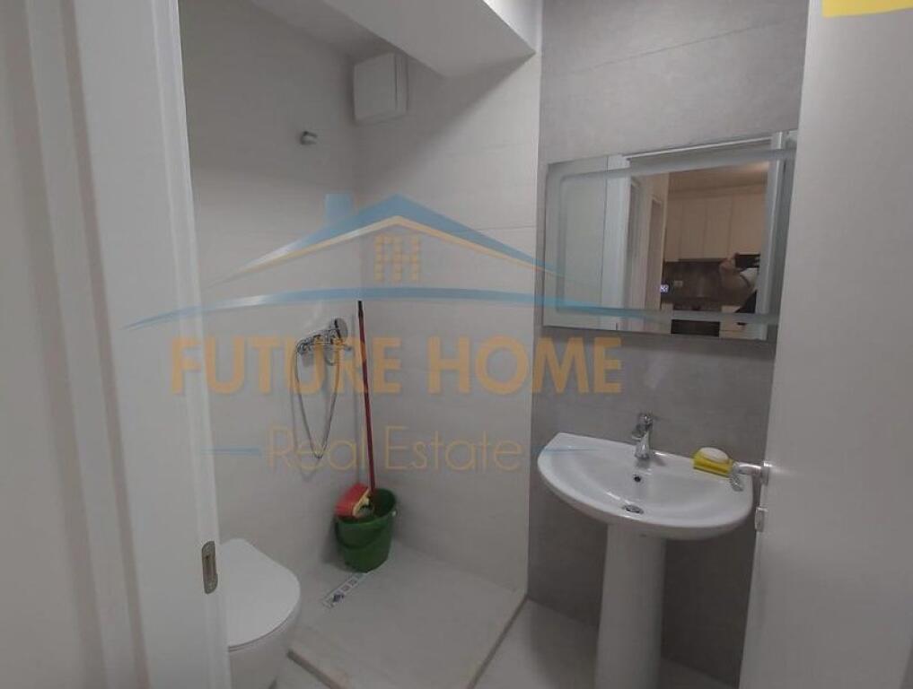 Shitet, Apartament 2+1+2+Post Parkimi, Rruga e Elbasanit