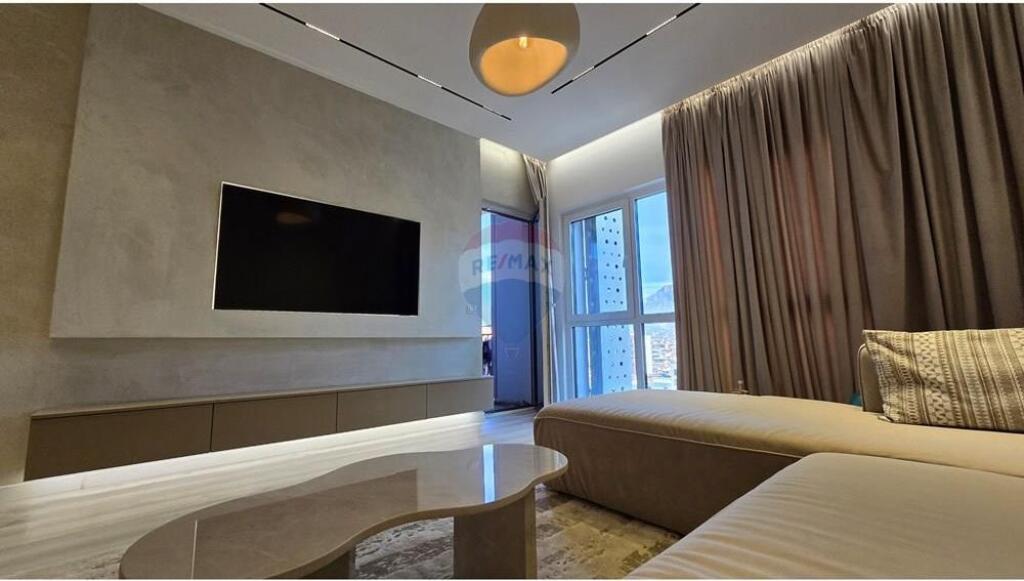 Apartament - Për Shitje - Rruga 5 Maji, Tiranë(ID: 530191066-45)