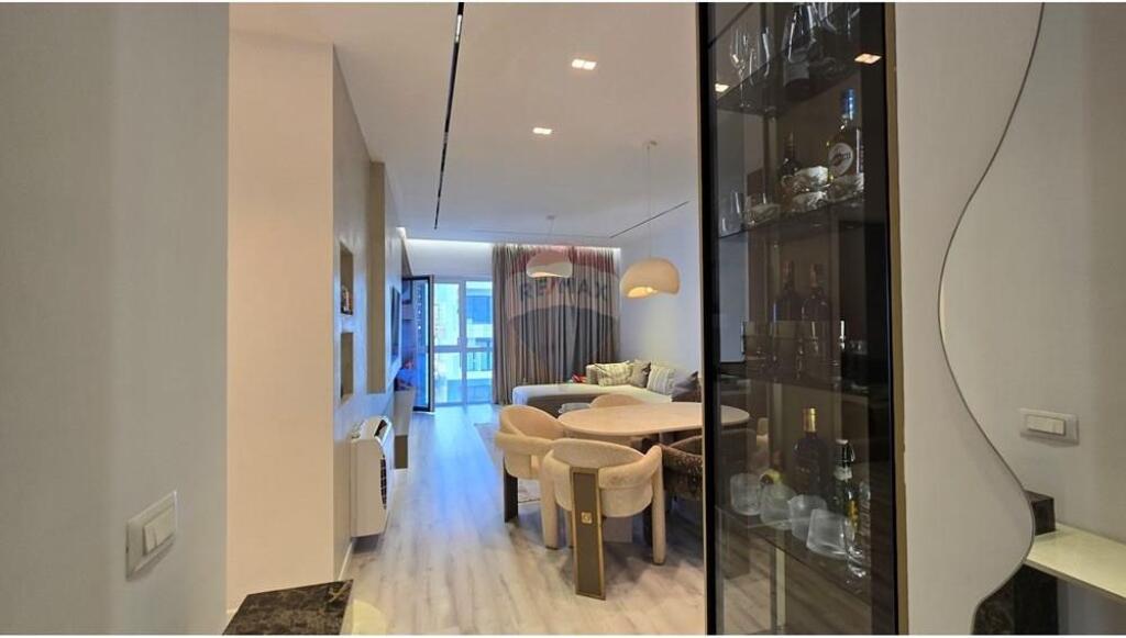 Apartament - Për Shitje - Rruga 5 Maji, Tiranë(ID: 530191066-45)