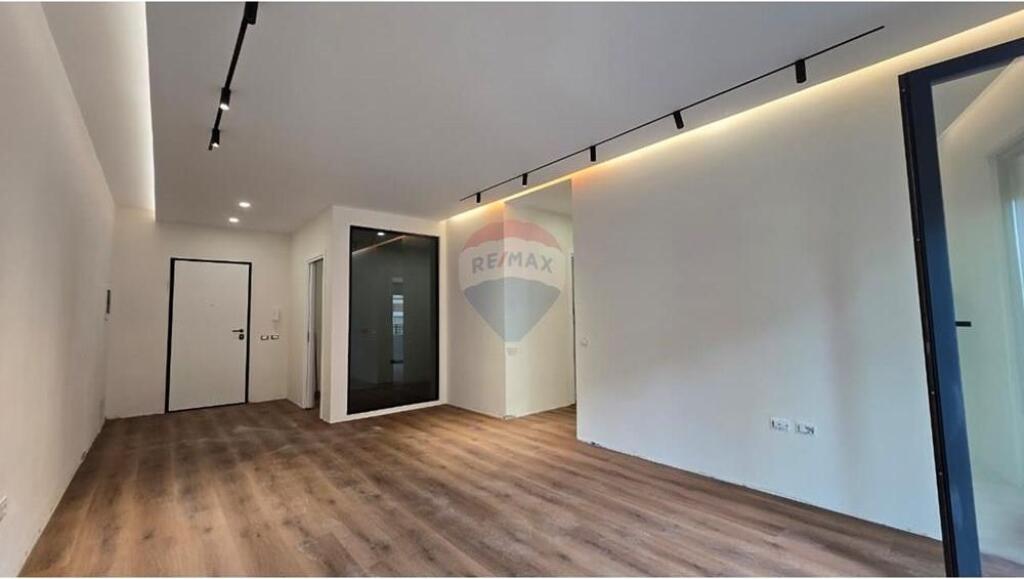 Apartament 2+1+post parkimi per shitje