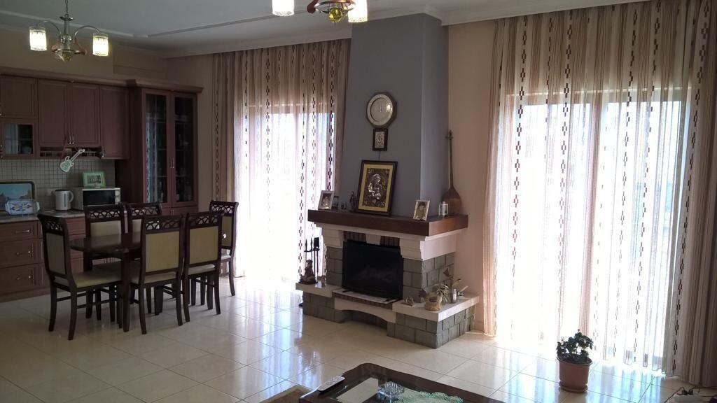 VILE ME QERA 369 M2 LAPRAKE 900 EURO