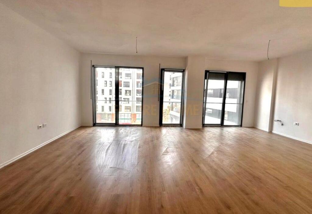 Shitet,Apartament 2+1+2,Parallel Living, Don Bosko