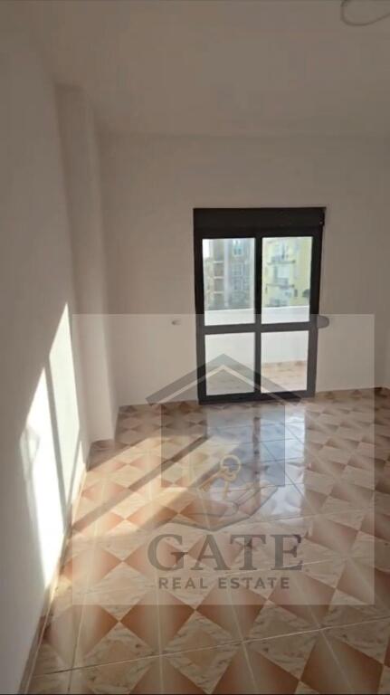 🏡 Shitet apartament 2+1+2 tualete ,Golem