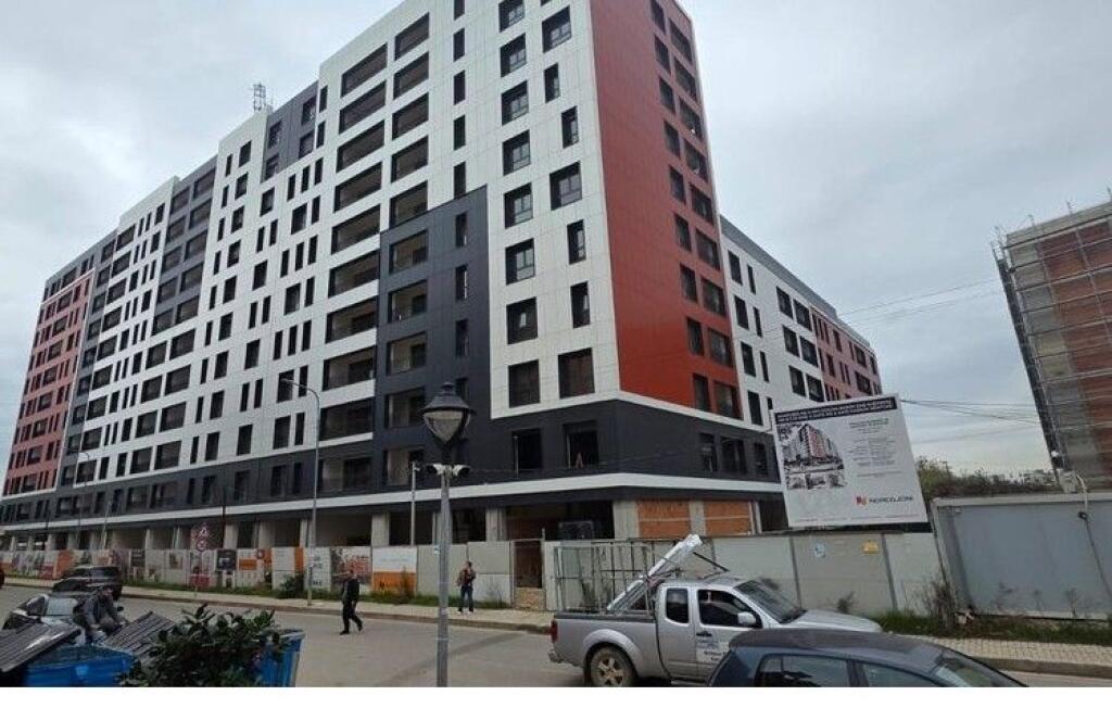 We offer an apartment for sale in a very good area New Boulevard