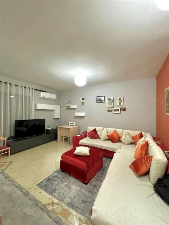 YZBERISHT, Prane Eco Market shesim apartament 2+1+2