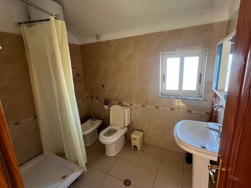 Jepet me qira hyrje shtëpie – Vilat Gjermane