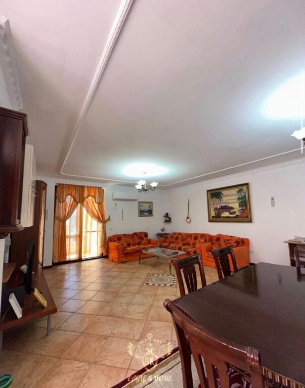 SHITET APARTAMENTI  • 3+1+2 + 2 Ballkone 📍 Adresa: Vollga,Mema House • Sipërfaqja: 154 m²