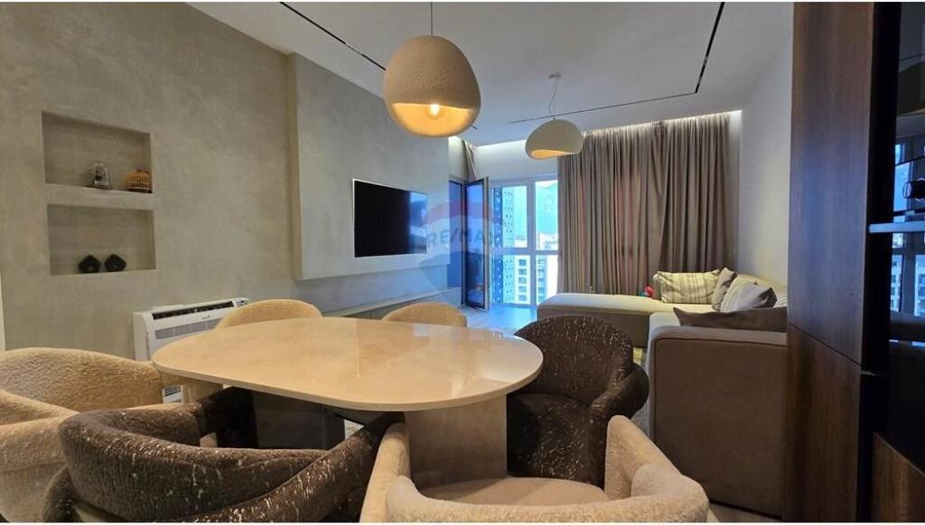 Apartament - Për Shitje - Rruga 5 Maji, Tiranë(ID: 530191066-45)