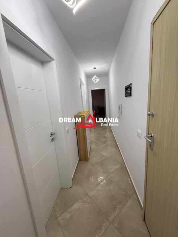 Jepet me qera apartament 2+1 tek rruga e Barrikadave (ID 42215454)