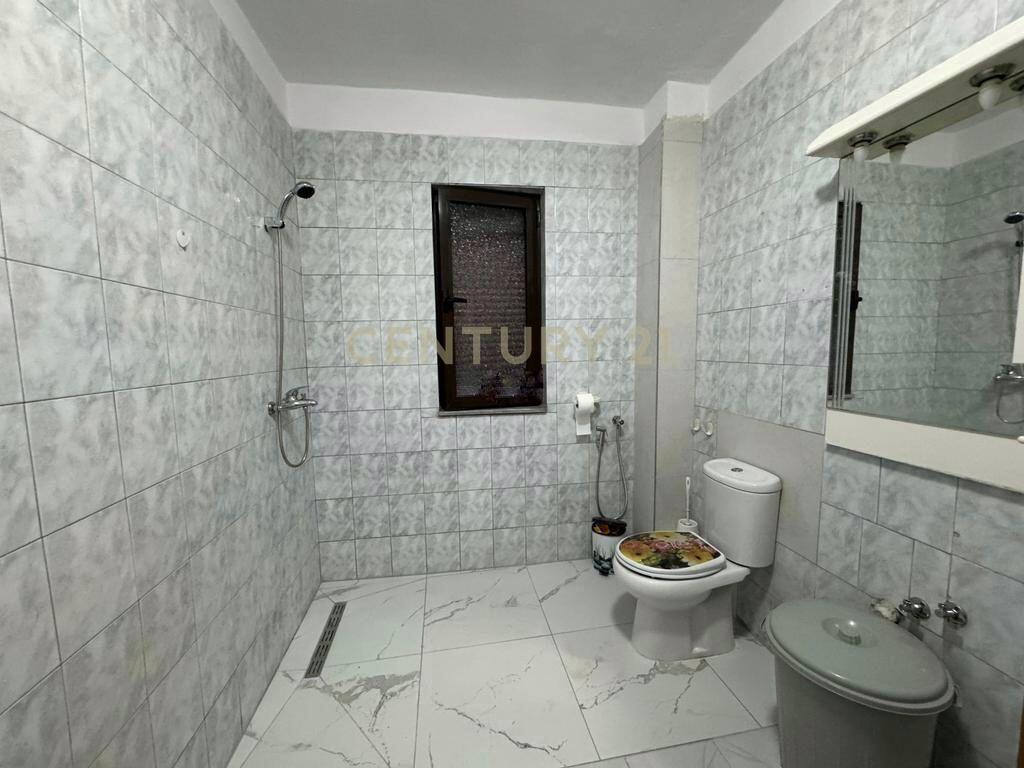 Ofrojme apartament per Qira ne laprake