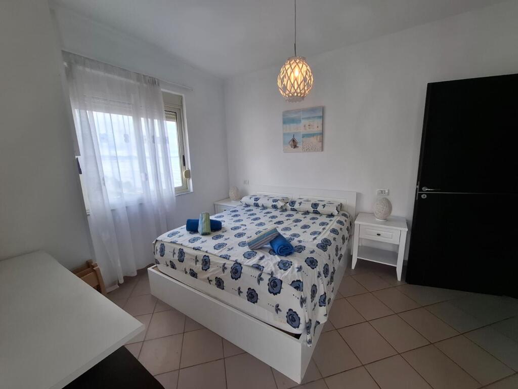 Jepet apartament me qera 1+1