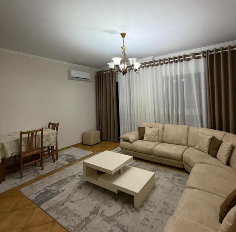 Apartment 2+1 for rent in Komuna e Parisit