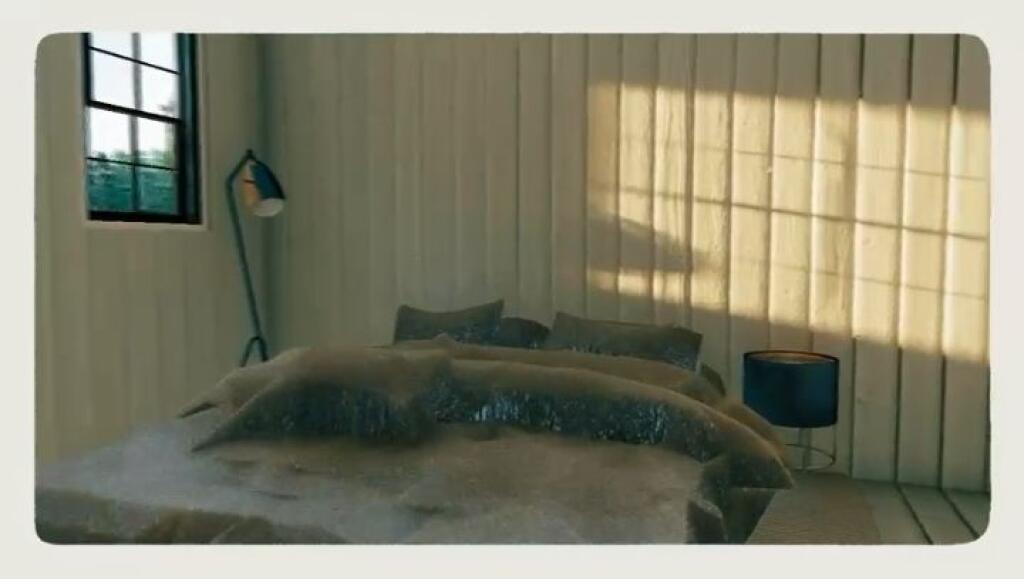 Bujtine 122 metra 6 dhoma 6 tualete ndertuar me dru 22 metra 80 eu