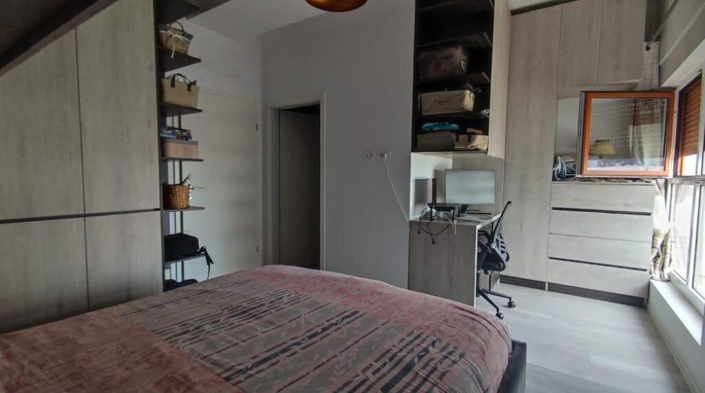 Apartment 2+1 with parking space for sale in Ali Demi-Mangalem