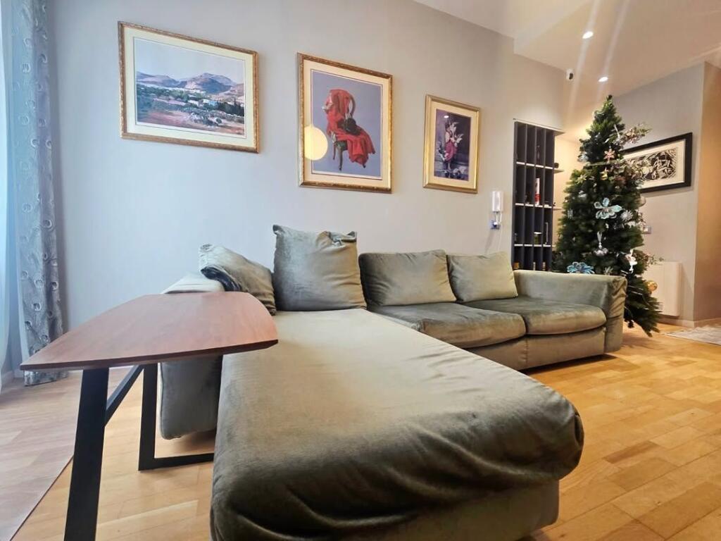 Via Elbasan, vicino all'Istituto di Igiene. 🔺️ Vendiamo 2+1+2. 