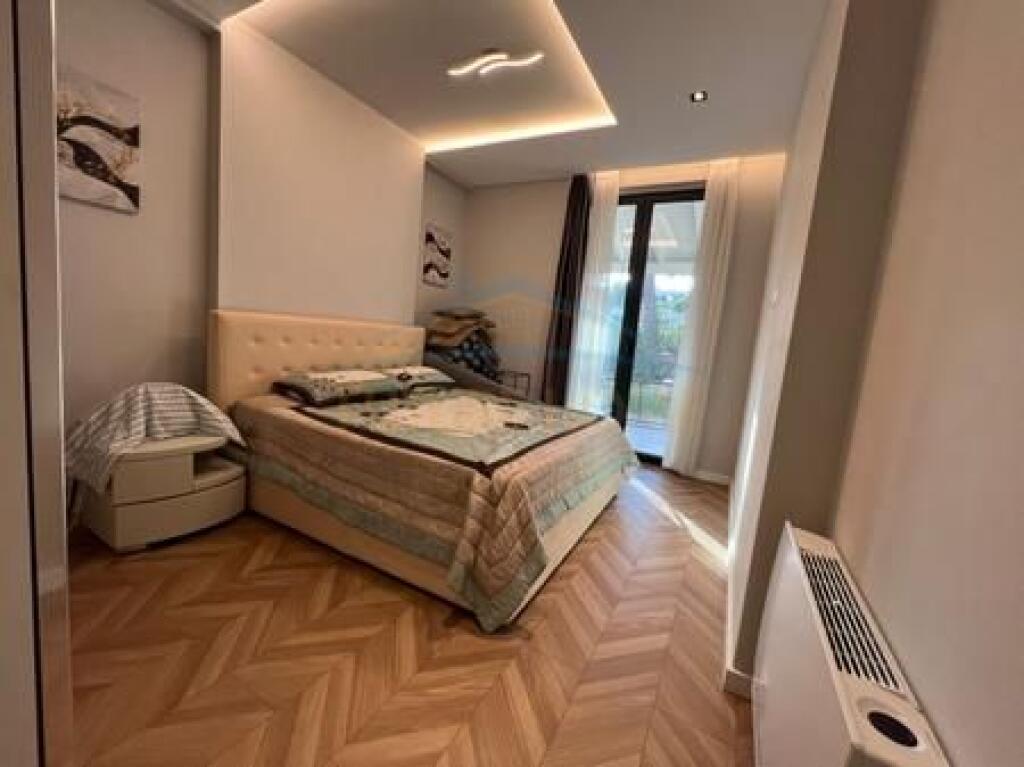 Shitet, Vilë individuale San Pietro Residence, Gjiri I Lalëzit.