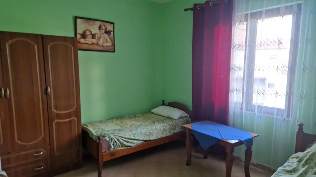 APARTAMENT ME QERA 2+1 RRUGA E ELBASANIT 70.000 LEKE