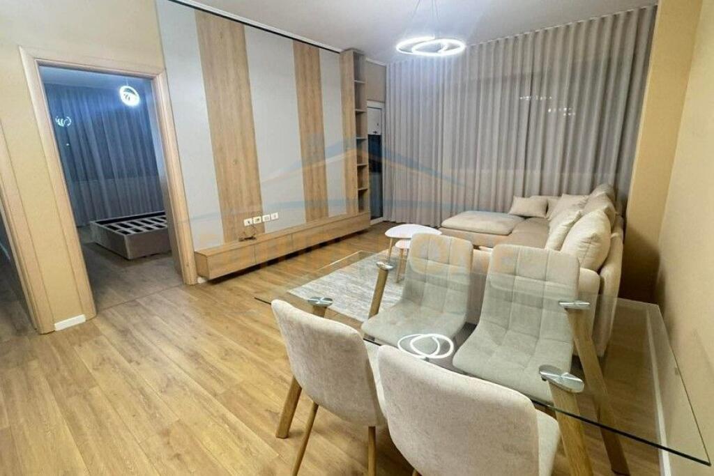 Shitet , Apartament 2+1 , Unaza e re