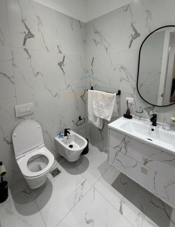 In vendita, Appartamento 2+1+2+POSTO AUTO "Complesso Delijorgji", Tirana