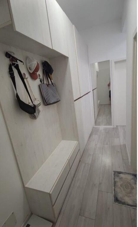 Apartment 2+1 with parking space for sale in Ali Demi-Mangalem