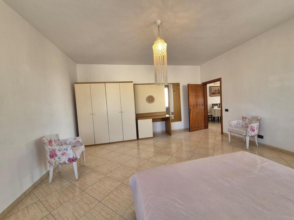 Jepet apartament me qera 2+1