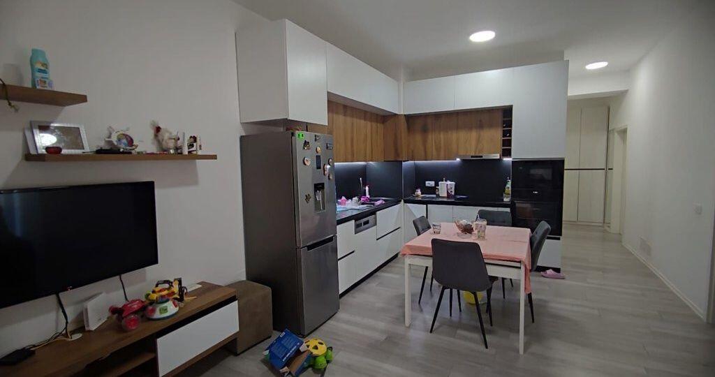 Apartment 2+1 with parking space for sale in Ali Demi-Mangalem