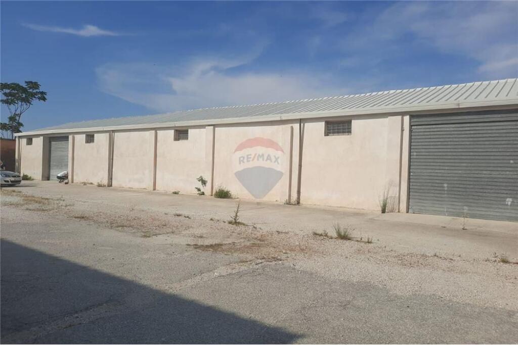 🏭 Magazinë/Kapanon për Shitje, Rruga e Re, Vlorë