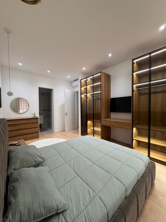 SHITET APARTAMENT 2+1+2 KOMPLEKSI DELIJORGJI 557.000 EURO