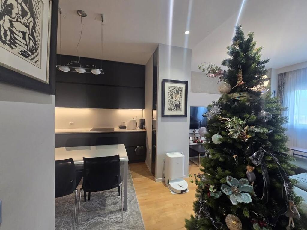 Via Elbasan, vicino all'Istituto di Igiene. 🔺️ Vendiamo 2+1+2. 