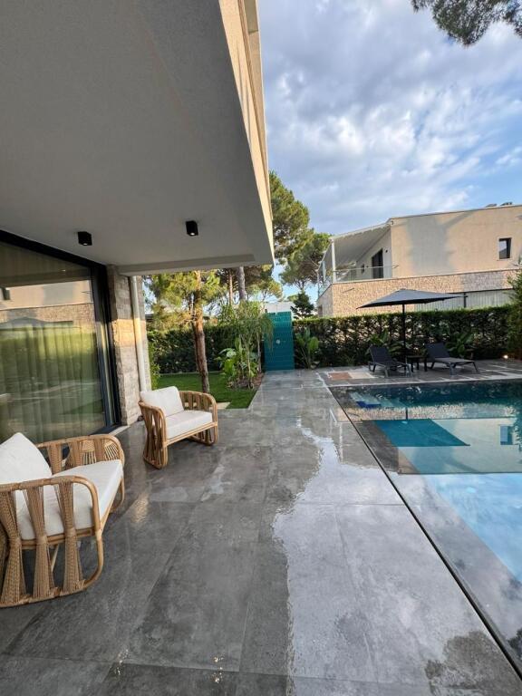 Villa for sale at Lalzi Bay