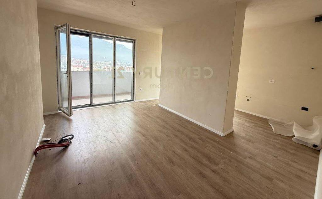 Shesim Apartament 2+1+2 Shkolla E Bashkuar