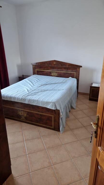 APARTAMENT ME QERA 2+1 RRUGA E ELBASANIT 70.000 LEKE