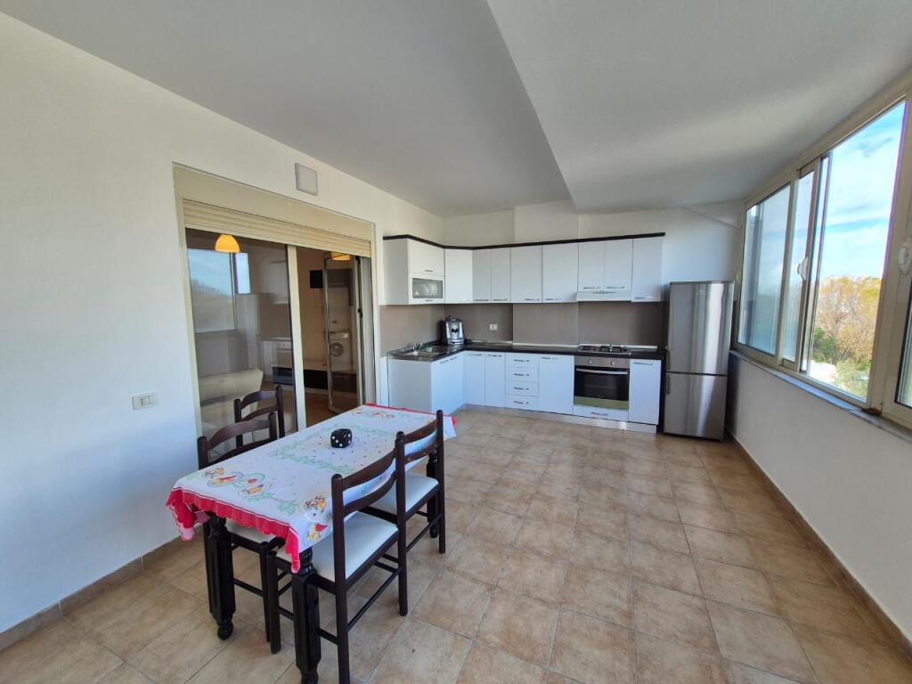 Shitet Apartament 1+1