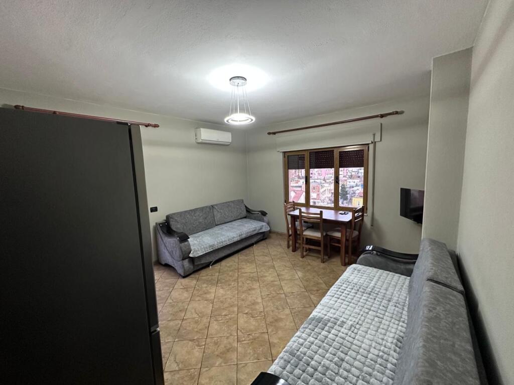 Affittasi Appartamento 1+1+1 Balcone