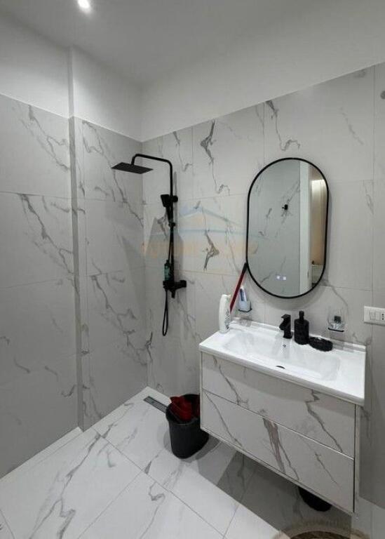 In vendita, Appartamento 2+1+2+POSTO AUTO "Complesso Delijorgji", Tirana