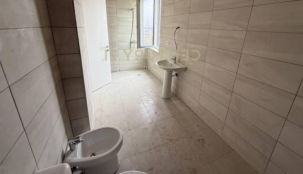 Shesim Apartament 2+1+2 Shkolla E Bashkuar